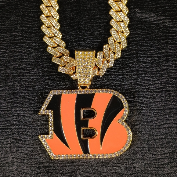 Other - NFL Cincinnati Bengals Necklace Pendant Cuban Chain Link Football Jewel